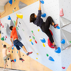 Découvrez nos murs d'escalade - Photographie : Lucas Lomazzi